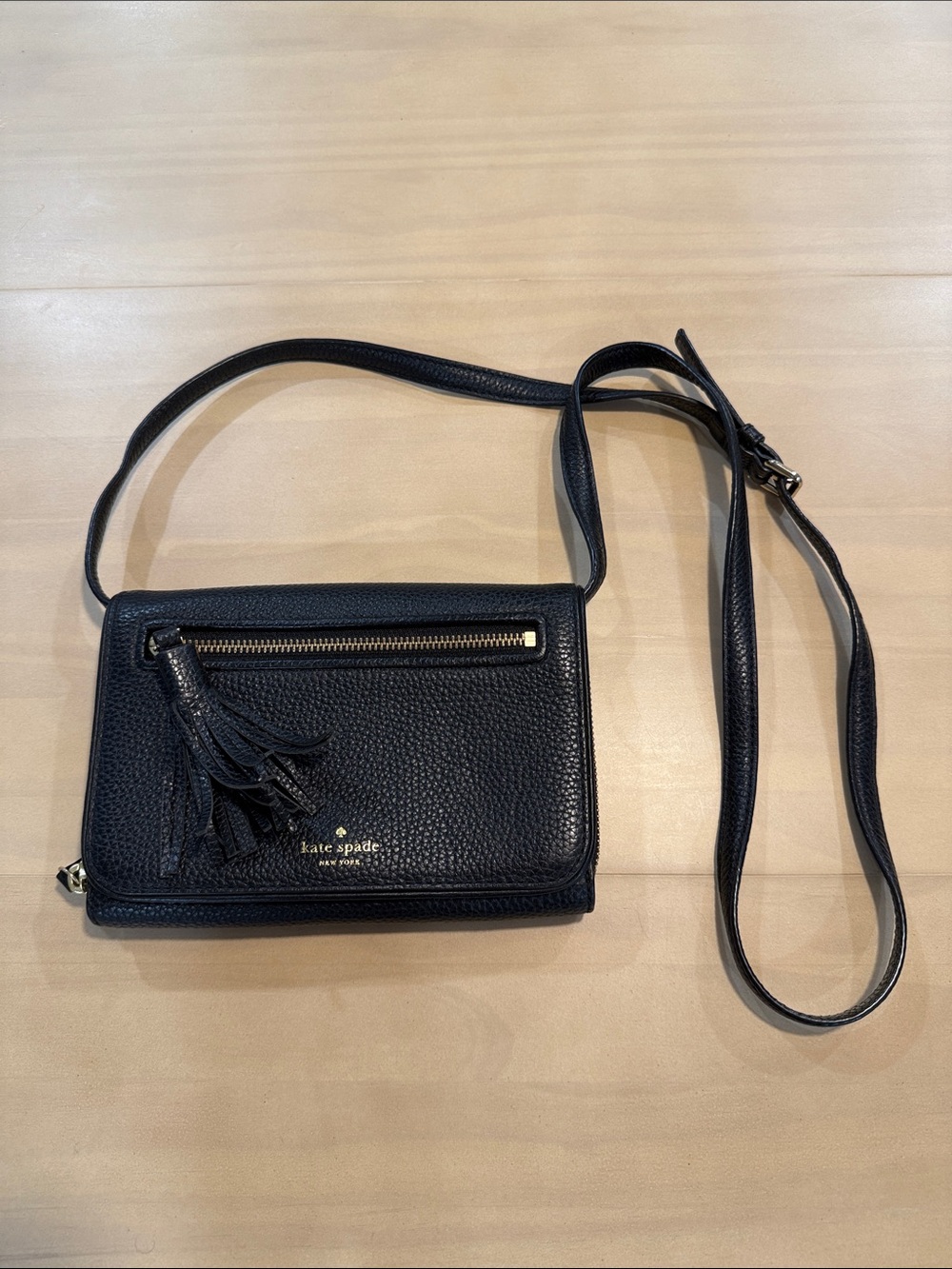 Authentic Kate Spade Crossbody Clutch